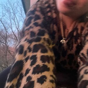 Meet your Posher, Vera